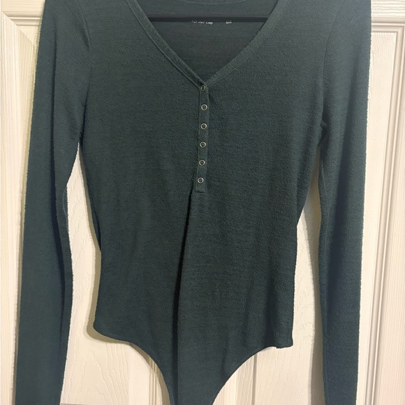 Abercrombie & Fitch Dark Green Long Sleeve Bodysuit - Picture 2 of 5